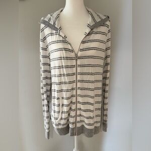 2/$40 🌸 Market & Spruce Women's White & Gray Striped Zip-Up Jacket Stitch Fix